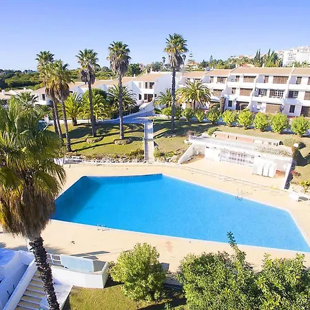 Villa With Swimming Pool *