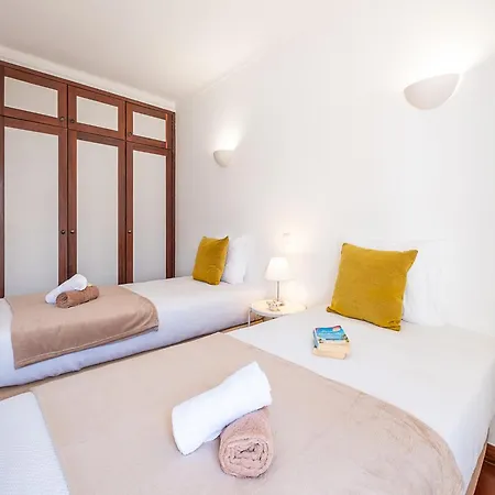 Villa Villa In Albufeira Near Golden Beaches *