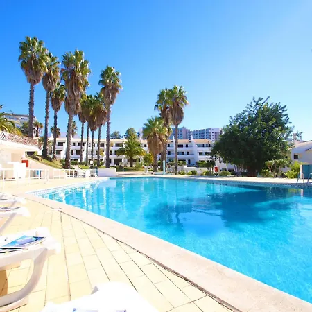 Villa Villa In Albufeira Near Golden Beaches *