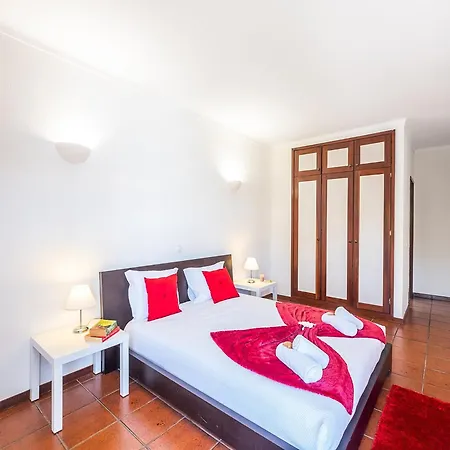 Villa In Albufeira Near Golden Beaches Villa Albufeira