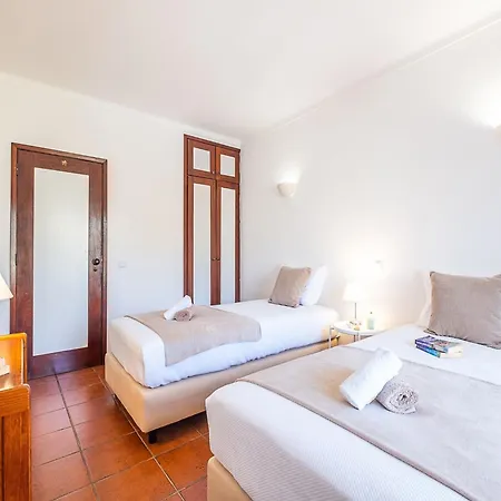 Villa In Albufeira Near Golden Beaches Willa Albufeira
